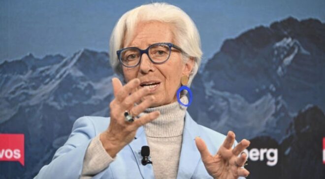 Christine LAGARDE , merkez bankalarının bağımsızlık kaybı konusunda uyardı