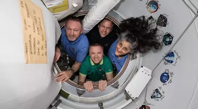 Trump’tan uzayda mahsur kalan astronotlara fazla mesai ödenmesi teklifi