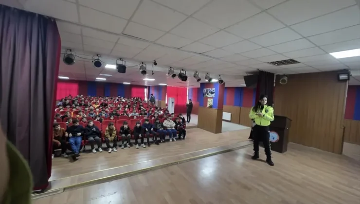 Artuklu’da Öğrencilere Trafik Eğitimi