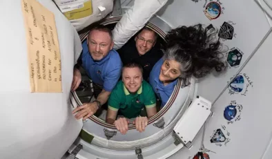 Trump’tan uzayda mahsur kalan astronotlara fazla mesai ödenmesi teklifi