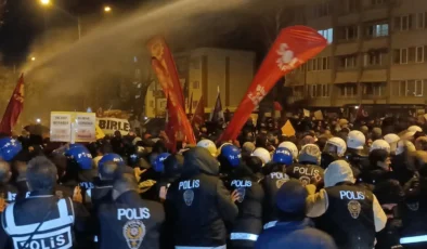 Bursa’da polisten sert müdahale: CHP İl Başkanı gözünden yaralandı, gözaltılar var
