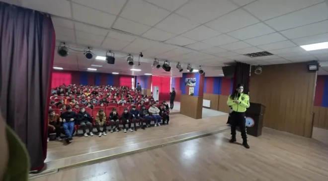 Artuklu’da Öğrencilere Trafik Eğitimi